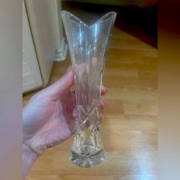 Vintage Crystal Sweetheart Bud Vase - Picture 1 of 5